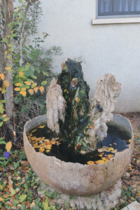 מפל בגובה 110 ס"מ  בבית הלקוח לאחר שנתיים